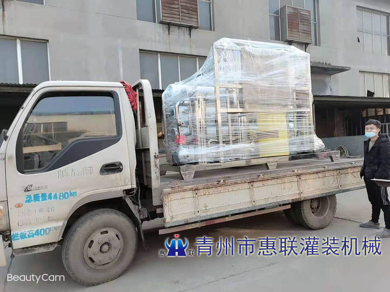 六噸水處理設備發往孝感